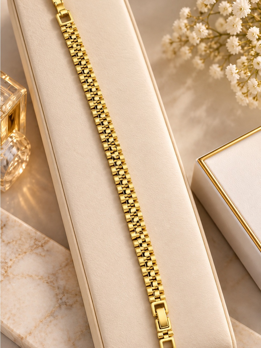 14K Gold Filled Link Bracelet - Unisex Jewelry. 7-8 Inches Adjustable